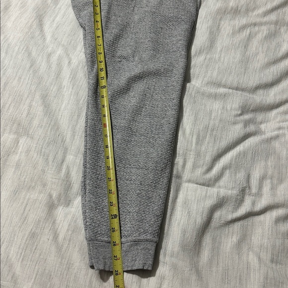 Lululemon At Ease Joggers - Picture 7 of 7